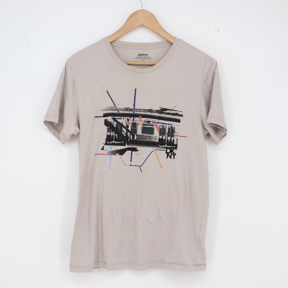 DKNY T-Shirt Mens S Pine NYC Subway Graphic Tan Short Sleeve Excellent